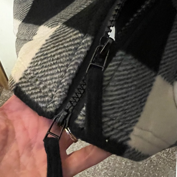 NEOT, Coldwater Creek coat. Never worn. Size S, fits sz 6. Great for fall. - Picture 6 of 8